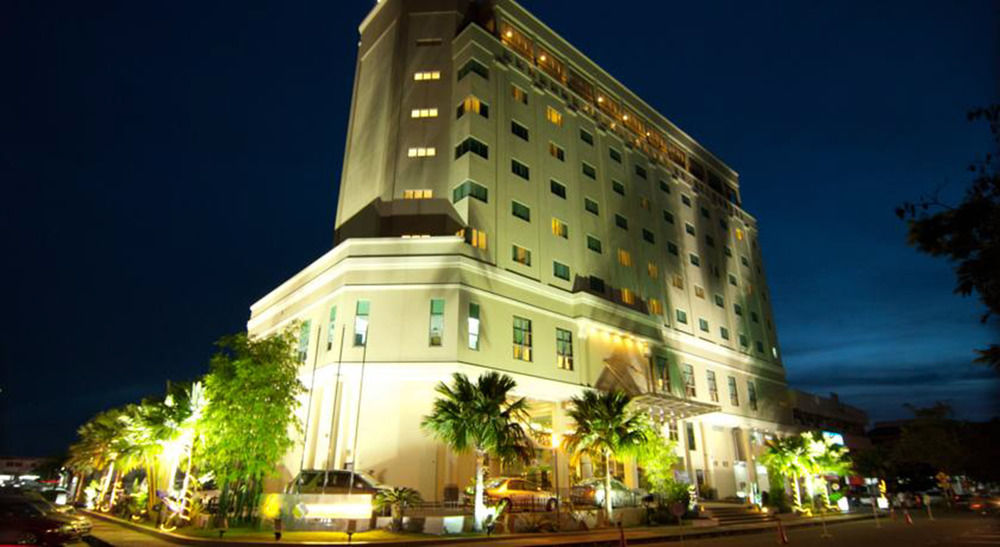 4 * Hotel Malaysia
