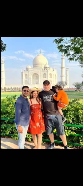 Trips to Taj Mahal By Private Car Tour