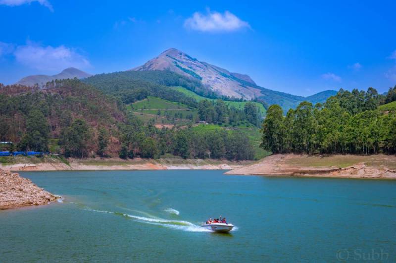 Kerala With Munnar, Thekkady & Alleppey Holiday Tour 4 Night 5 Days