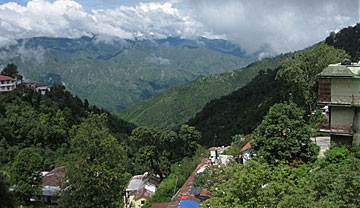 Guwahati - Shillong - Cherrapunji - Dawki - Darjeeling - Gangtok Tour 10 Night 11 Days