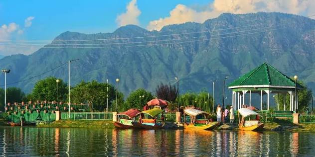 Jammu - Kashmir Tour Package 5 Nights - 6 Days