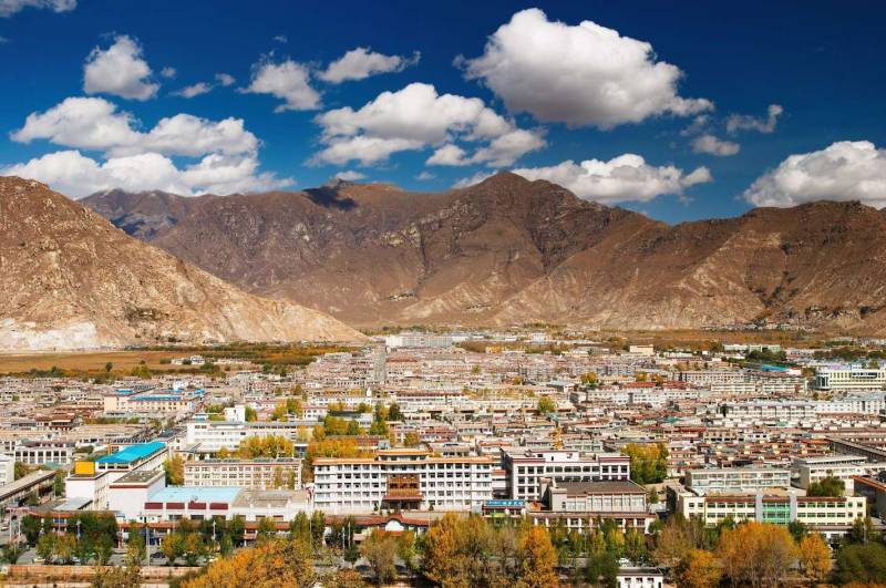 Lhasa City Essential Group Tour 4-Days Tibet Exploration