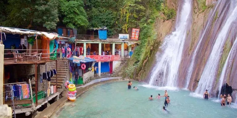 Romance In Mussoorie