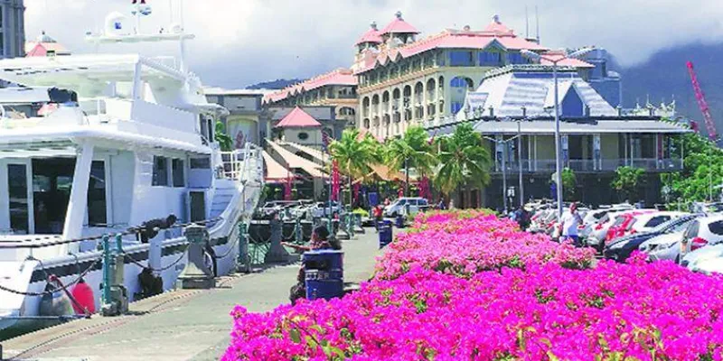 6 Nights - 7 Days Romantic Mauritius Tour