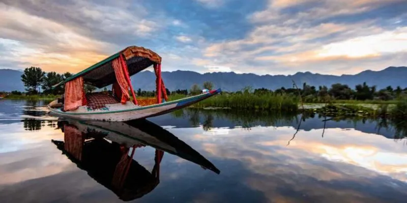 Kashmir Tour Package 5N - 6D