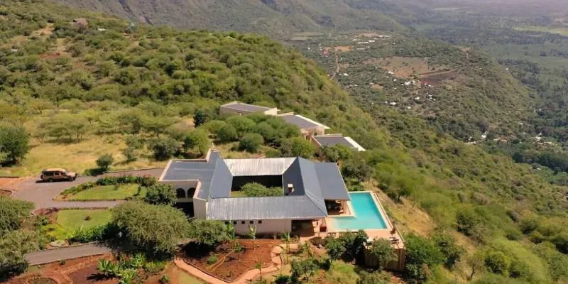 Luxury Safari Escape