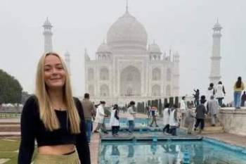 Taj Mahal Tour By Train