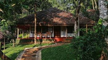 Kerala Cochin- Munnar- Thekkady-a Llepy- Trivandrum Tour