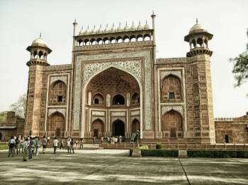 Taj Mahal Trip Agra By Express Train From Delhi