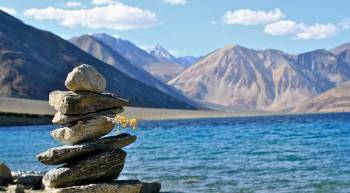 Nubra Valley And Pangong Lake 7Day Tour