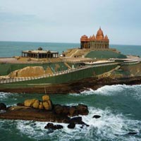 Kerala Beach & Monuments Tour Package)