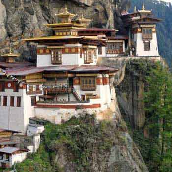 Land Of Thunder Dragon – Bhutan Tour
