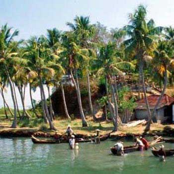 Luxury Cruise in Kerala – God’s Own Country Tour