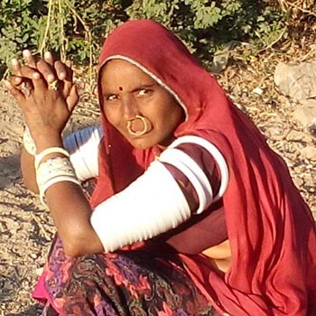 Ethnic Groups with Isolated Village Tour in Rajasthan