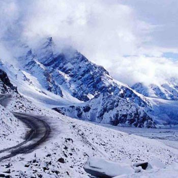 Manali Honeymoon Tour Manali Honeymoon Tour