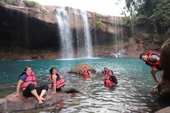 1 NIGHT 2 DAYS CHERRAPUNJEE & KRANG SHURI TOUR