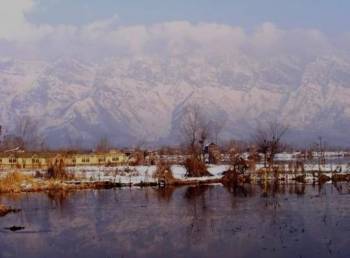 4 Nights/5 Days Special Winter Kashmir Package