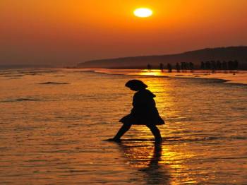Digha Delight: Beaches, Sunsets & Serenity