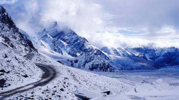 Strangers Trip Manali Sissu