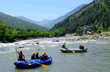 Delhi to Kullu Manali Volvo Holiday Tour Package