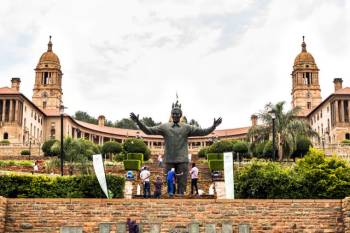 South Africa 12 Days / 11 Nights Cape Town - Garden Route - Knysna - Kruger Safari - Johanne