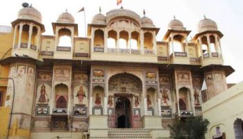 Classic Taj Mahal Tour