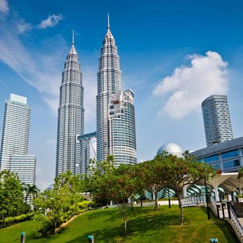 Singapore and Malaysia 4 star Package for 6 days