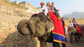 04 Days / 03 Nights Golden Triangle Tour Package