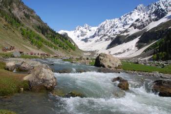 Private Luxury Kashmir Tour – Paradise on Earth 7 Night 8Days
