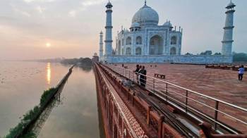 Luxury Golden Triangle Tour – Delhi, Agra & Jaipur (6 Days / 5 Nights)