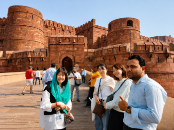 Luxury Golden Triangle Tour – Delhi, Agra & Jaipur (6 Days / 5 Nights)