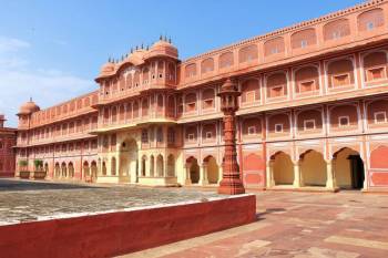 Luxury Golden Triangle Tour – Delhi, Agra & Jaipur (6 Days / 5 Nights)