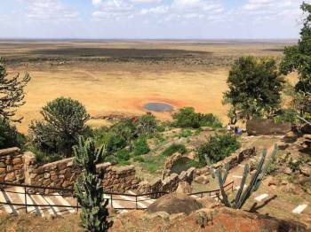 5 Days Kenyan Safari Luxury Tsavo Ambo Tour