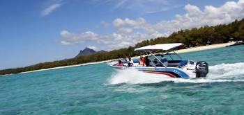 The Gorgeous Ile aux Cerfs: Speed boat, GRSE, Parasailing, Undersea Walk, Tube Riding