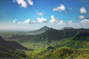 The Gorgeous South of Mauritius: Full Day Tour Including Tea Route & Crocodile Park