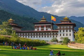 Njp - Bhutan Phuentsholing - Thimpu - Paro - Punakha Tour
