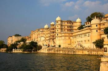 Golden Triangle with Lakes Tour