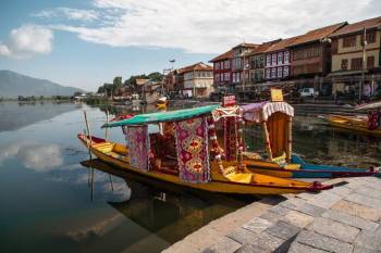 04 Nights - 05 Days Kashmir Tour Stay In Srinagar Only