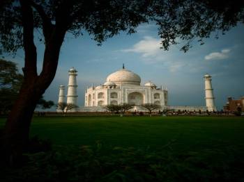 Taj Mahal and Agra Private Day Trip from Delhi By Train