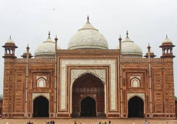 Day Trip to Taj Mahal from Delhi By Private Car