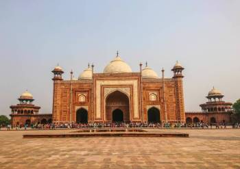 Private Taj Mahal At Sunrise and Agra Day Tour from Delhi