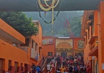 Ayodhya Prayagraj Varanasi 4n 5d