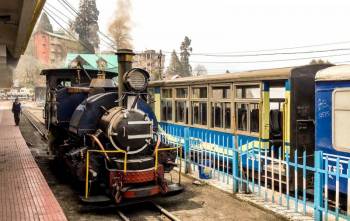 LUXURY DARJEELING SIKKIM TOUR