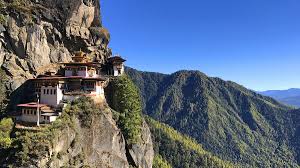 EXPLORE BHUTAN TOUR