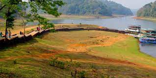 Cochin Munnar Thekkady Alleppey Kovalam Kanyakumari Tour Package 9 Days