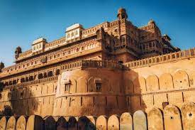 Varanasi Allahabad Tour Package 4 Days with Tamil Guide
