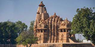 Varanasi Allahabad Khajuraho Orchha Tour Package 7 Days with Tamil Guide