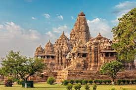 Varanasi Allahabad Khajuraho Orchha Tour Package 7 Days with Tamil Guide