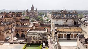 Varanasi Allahabad Khajuraho Orchha Tour Package 7 Days with Tamil Guide