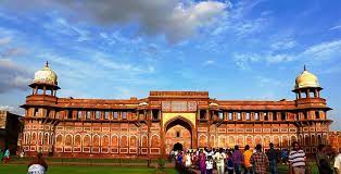 Jaipur Agra Gwalior Orchha Khajuraho Allahabad Varanasi Bodhgaya Tour Package 11 Days Tamil Guide